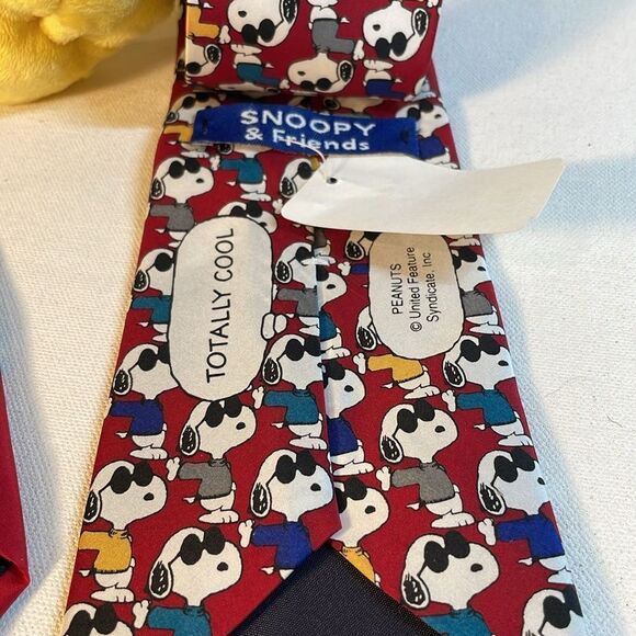 Peanuts Charlie Brown snoopy ties pair nwt with Woodstock plush gift set - Picture 6 of 6
